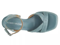 Dylann Sandal