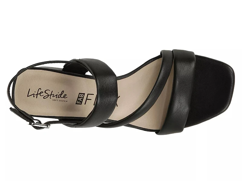 Celia Sandal
