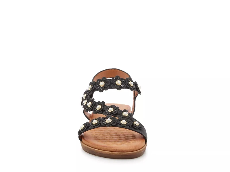 Pearlja Sandal