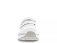 Ultima Strap Sneaker