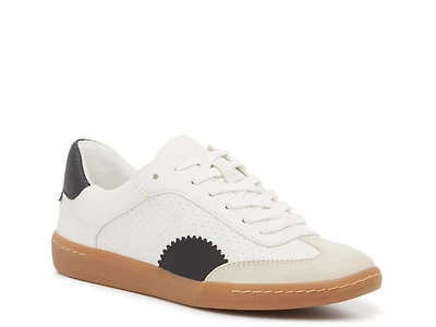 Nadia Sneaker - Women's