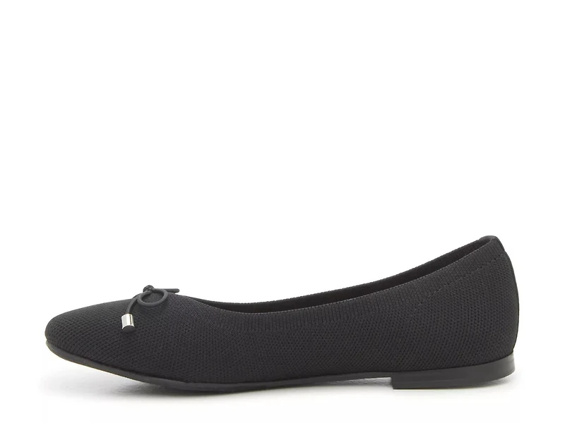 Sasha Flat