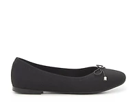 Sasha Flat
