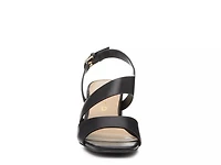Naudia Sandal