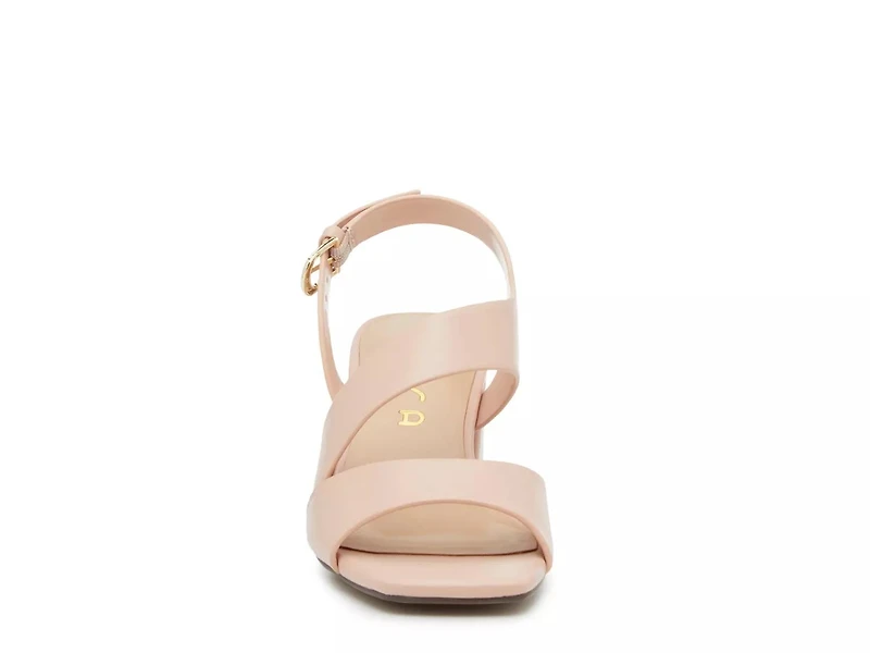 Naudia Sandal