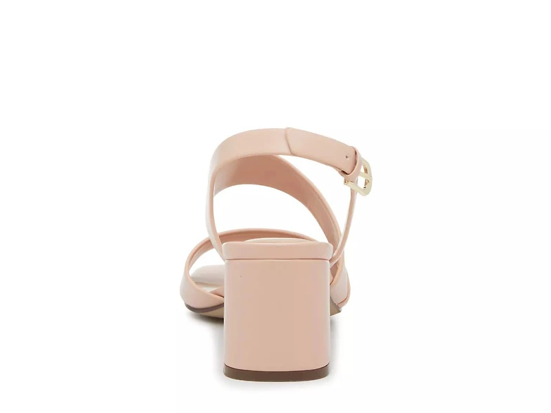 Naudia Sandal