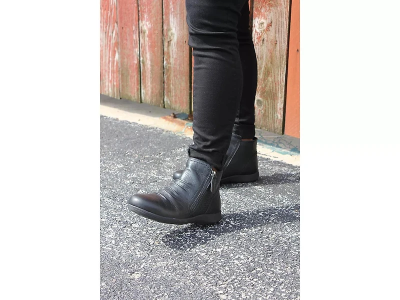 Daisey Alloy Toe Work Boot - Women's