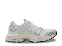 Premier Road Plus VI Sneaker - Women's