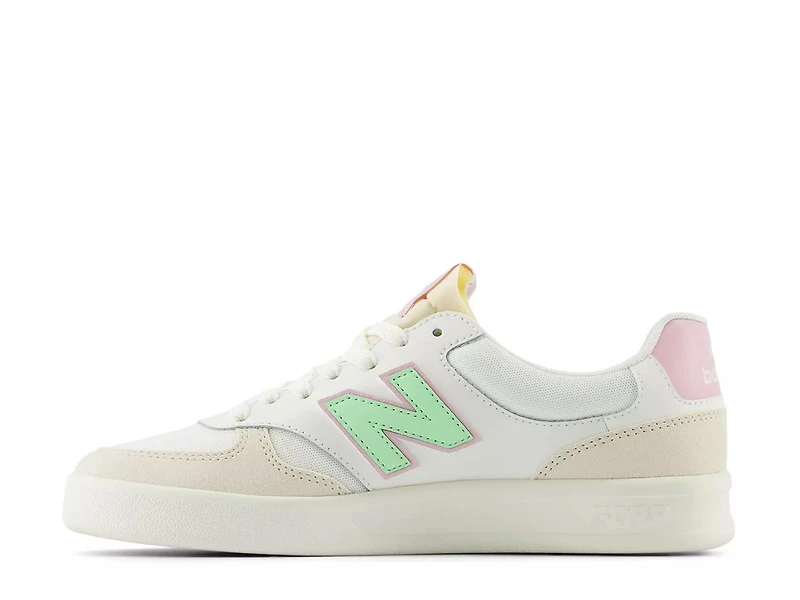 CT300 v3 Court Sneaker