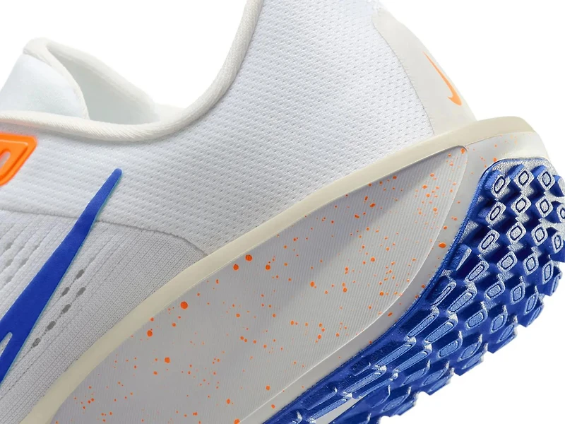 Quest 6 Running Shoe - Women's