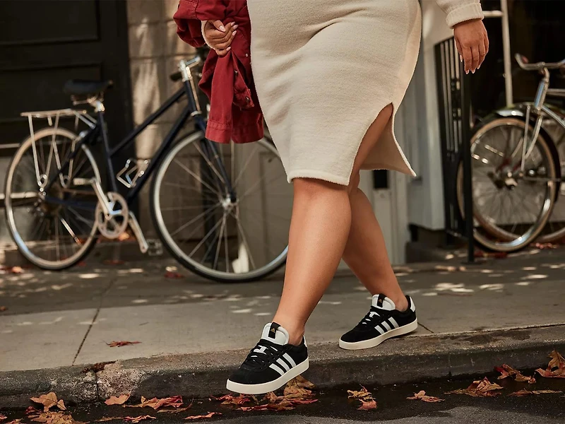 VL Court 3.0 Sneaker -Women's