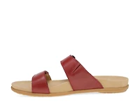 Justine Sandal