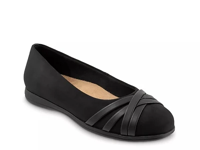 Daphne Slip-On