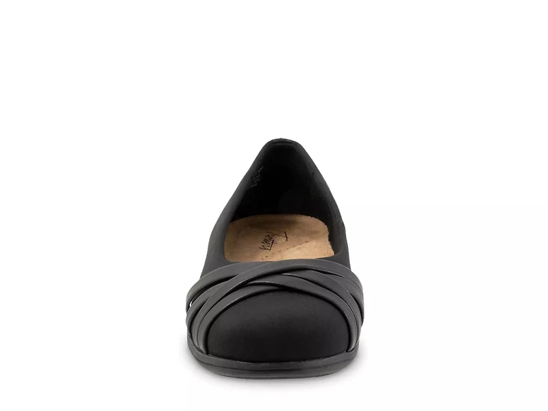Daphne Slip-On