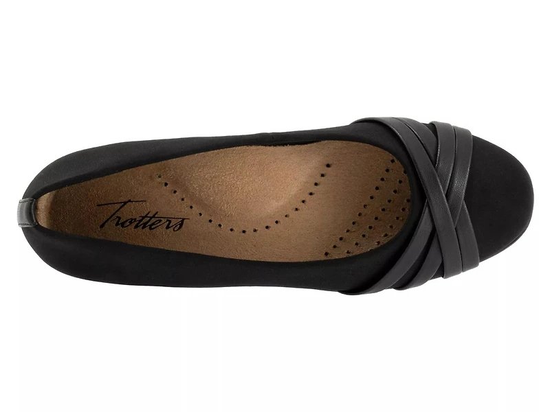 Daphne Slip-On