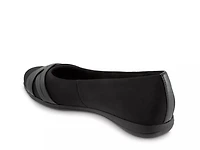 Daphne Slip-On