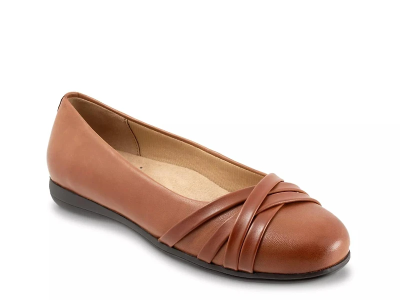 Daphne Slip-On