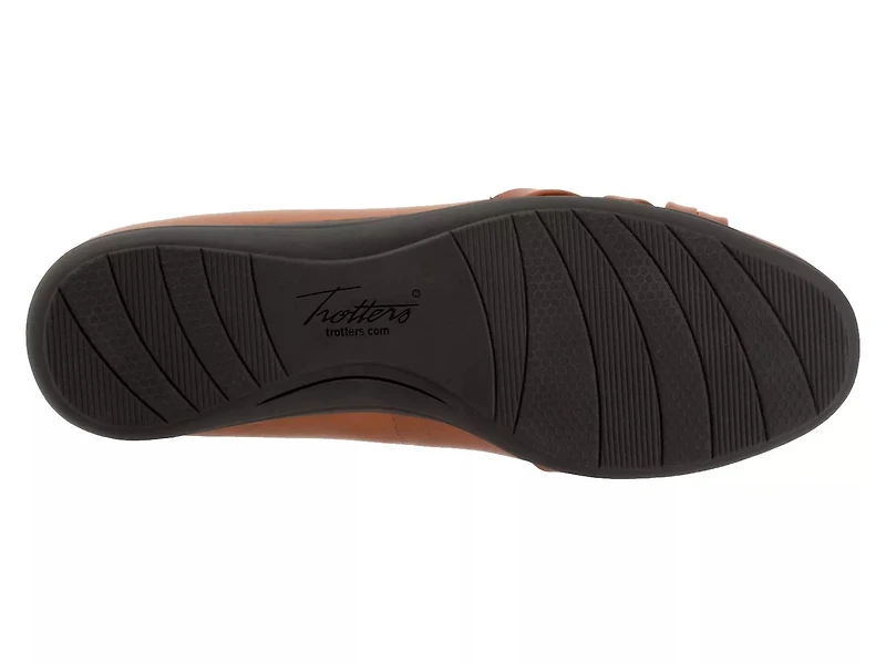 Daphne Slip-On