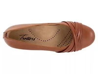 Daphne Slip-On