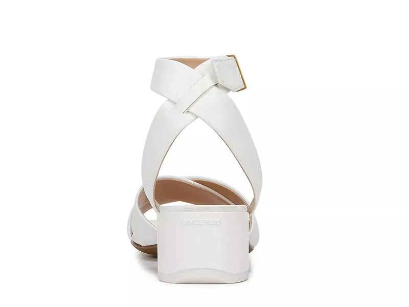 Noel Sandal