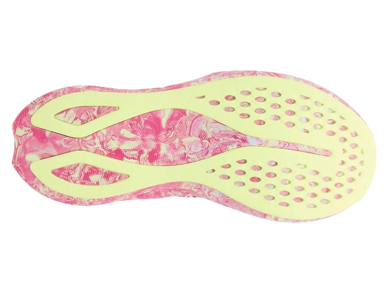 Noosa Tri 16 Running Shoe - Women's