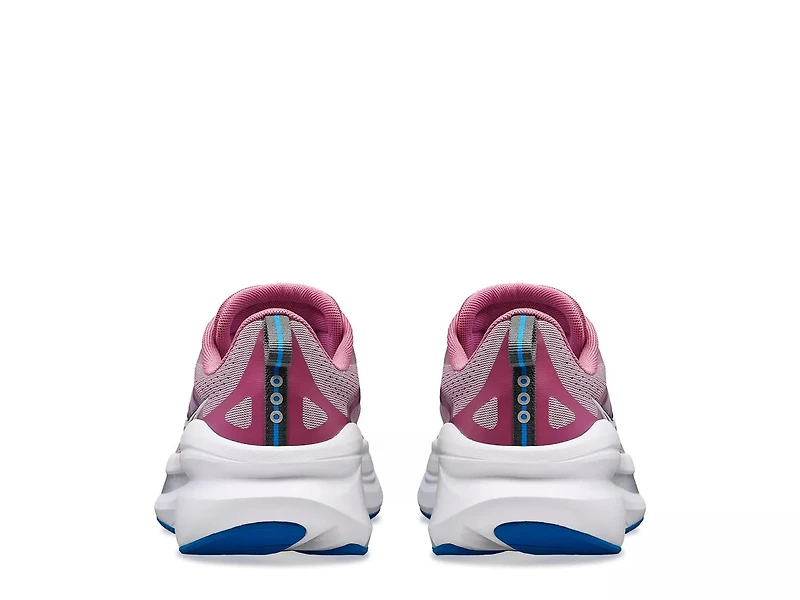 Omni 22 Running Shoe