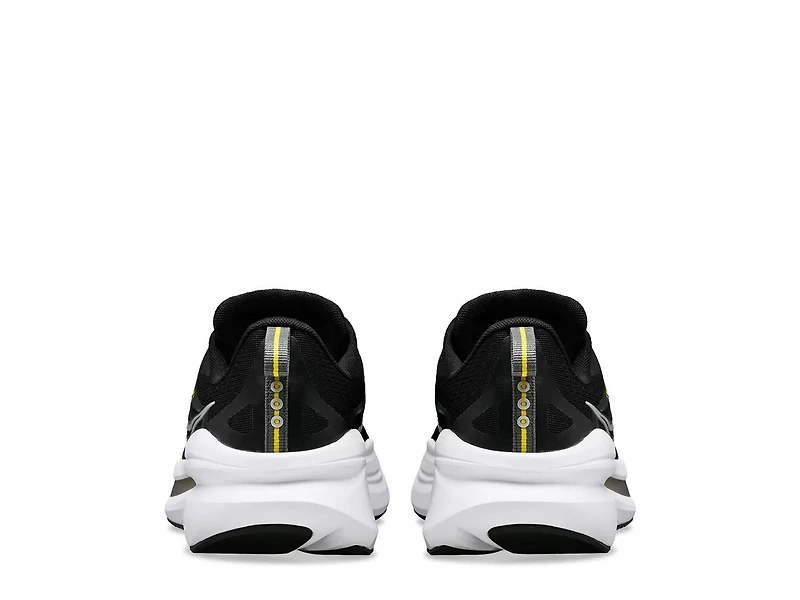 Omni 22 Running Shoe