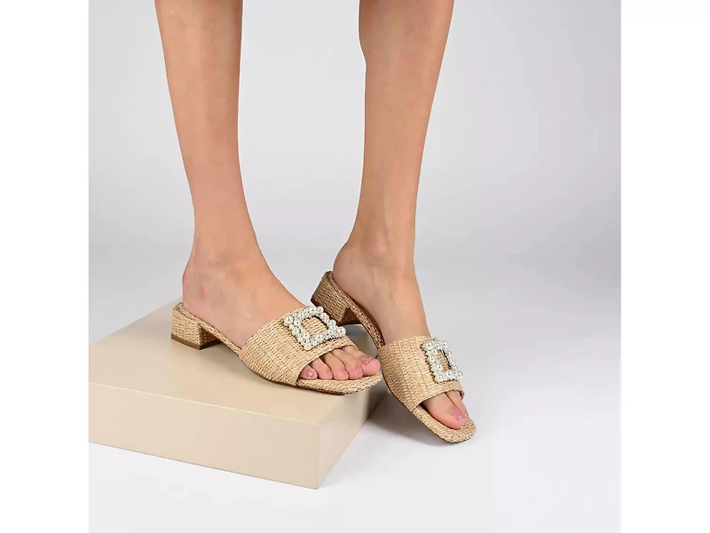 Justina Sandal