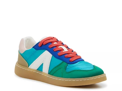 Vesta Sneaker - Women's