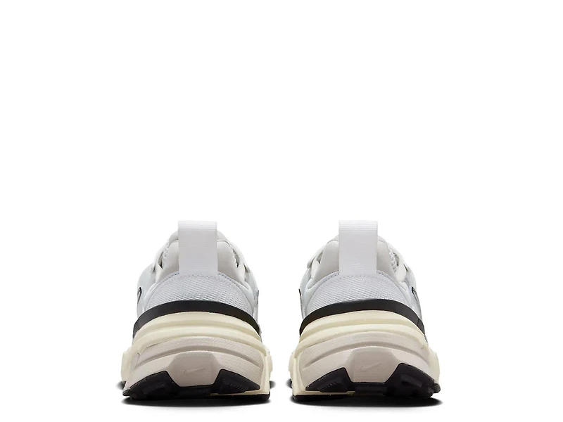 V2K Run Sneaker - Women's
