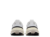 V2K Run Sneaker - Women's