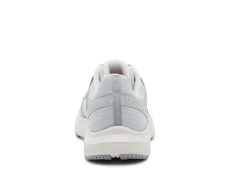 Cohesion 17 Running Shoe