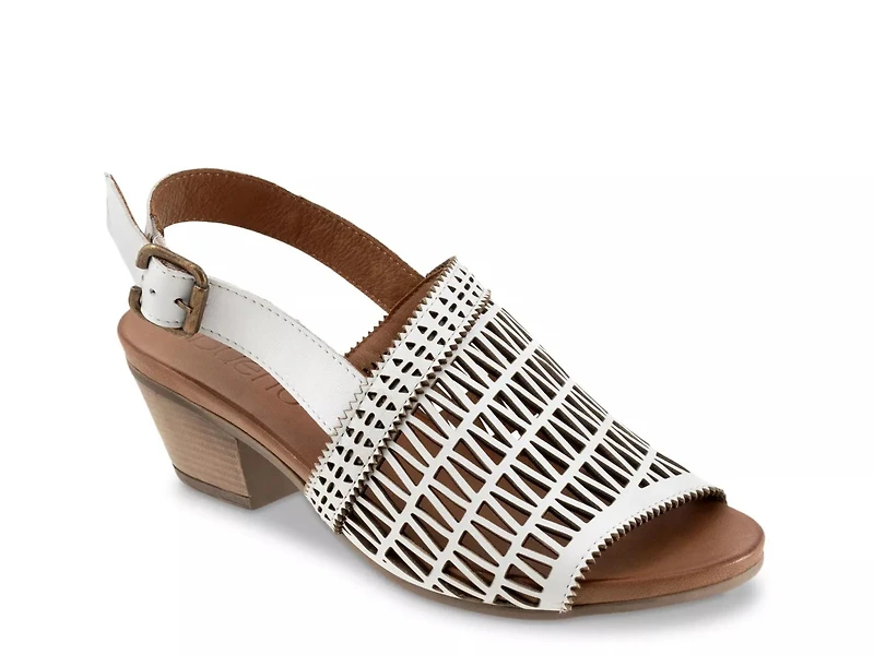 Lia Sandal
