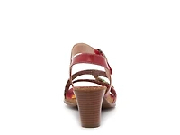 Elina Sandal