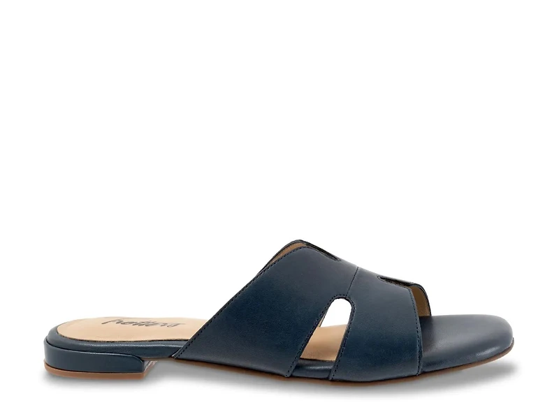 Nell Sandal
