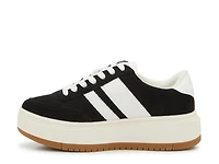 Navida Platform Sneaker