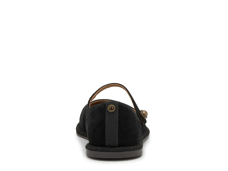 Famela Mary Jane Flat
