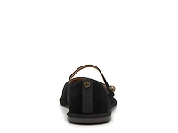 Famela Mary Jane Flat