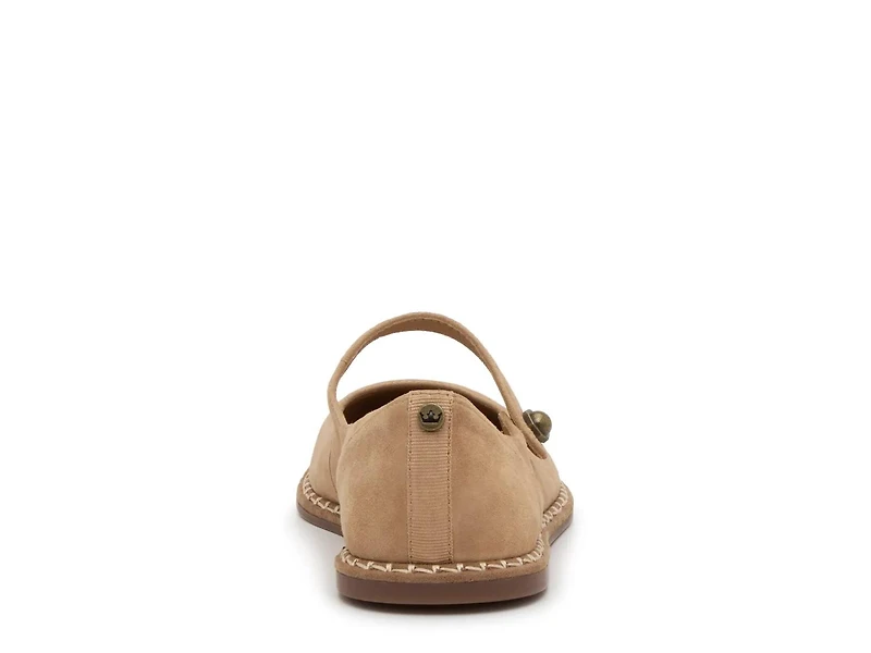 Famela Mary Jane Flat