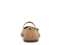 Famela Mary Jane Flat