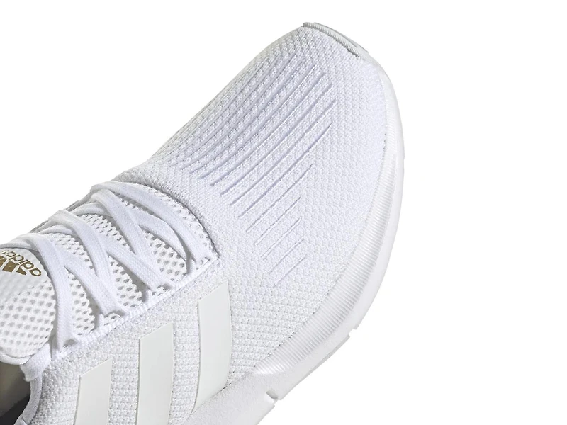 Swift Run 1.0 Sneaker