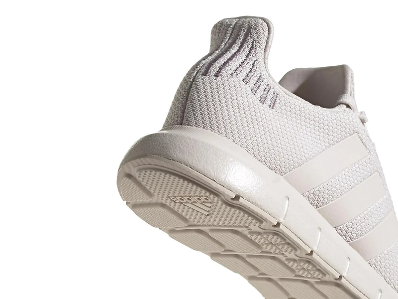 Swift Run 1.0 Sneaker