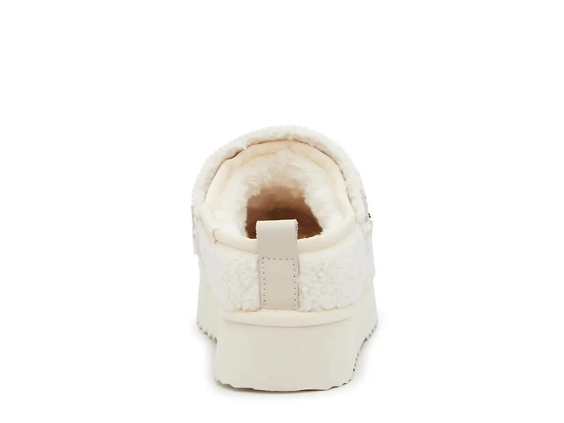 Snowy Platform Clog