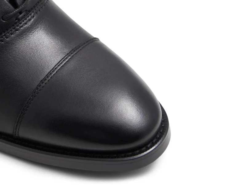 Oxford Cap Toe