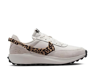 Waffle Debut Running Shoe - Women's