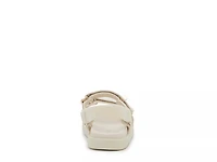 Mona Sandal