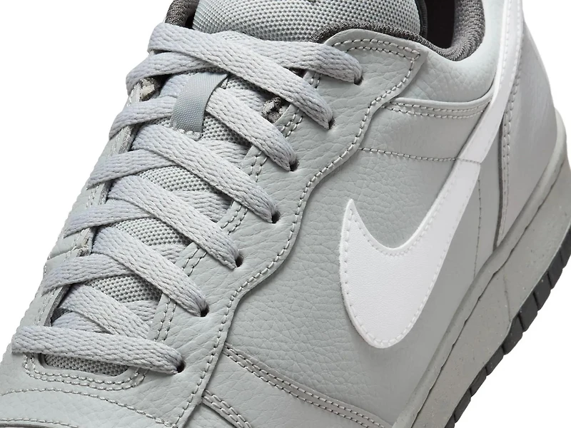 Big Nike Low Sneaker