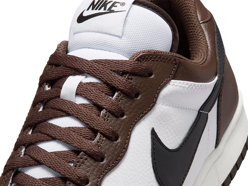 Big Nike Low Sneaker