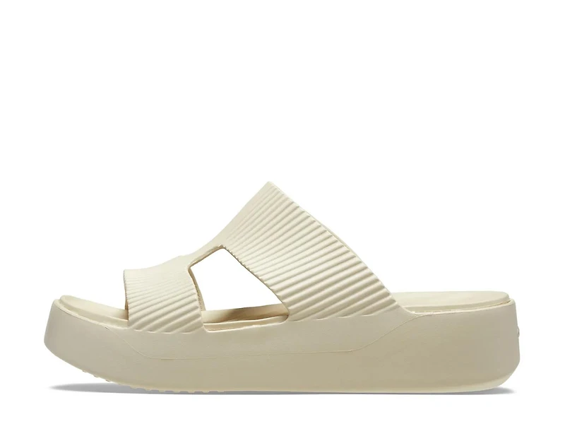 Getaway Groove Platform Sandal