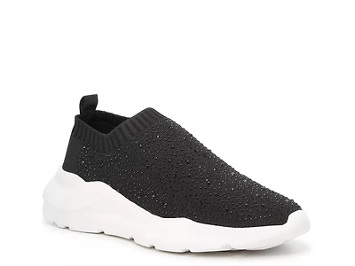 Wedelilya Slip-On Sneaker